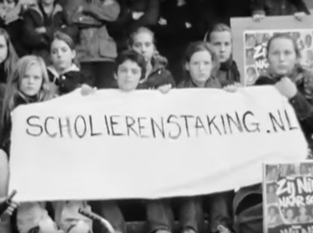 Zij niet naar school, wij niet naar school. | Super8 Reversal Lab